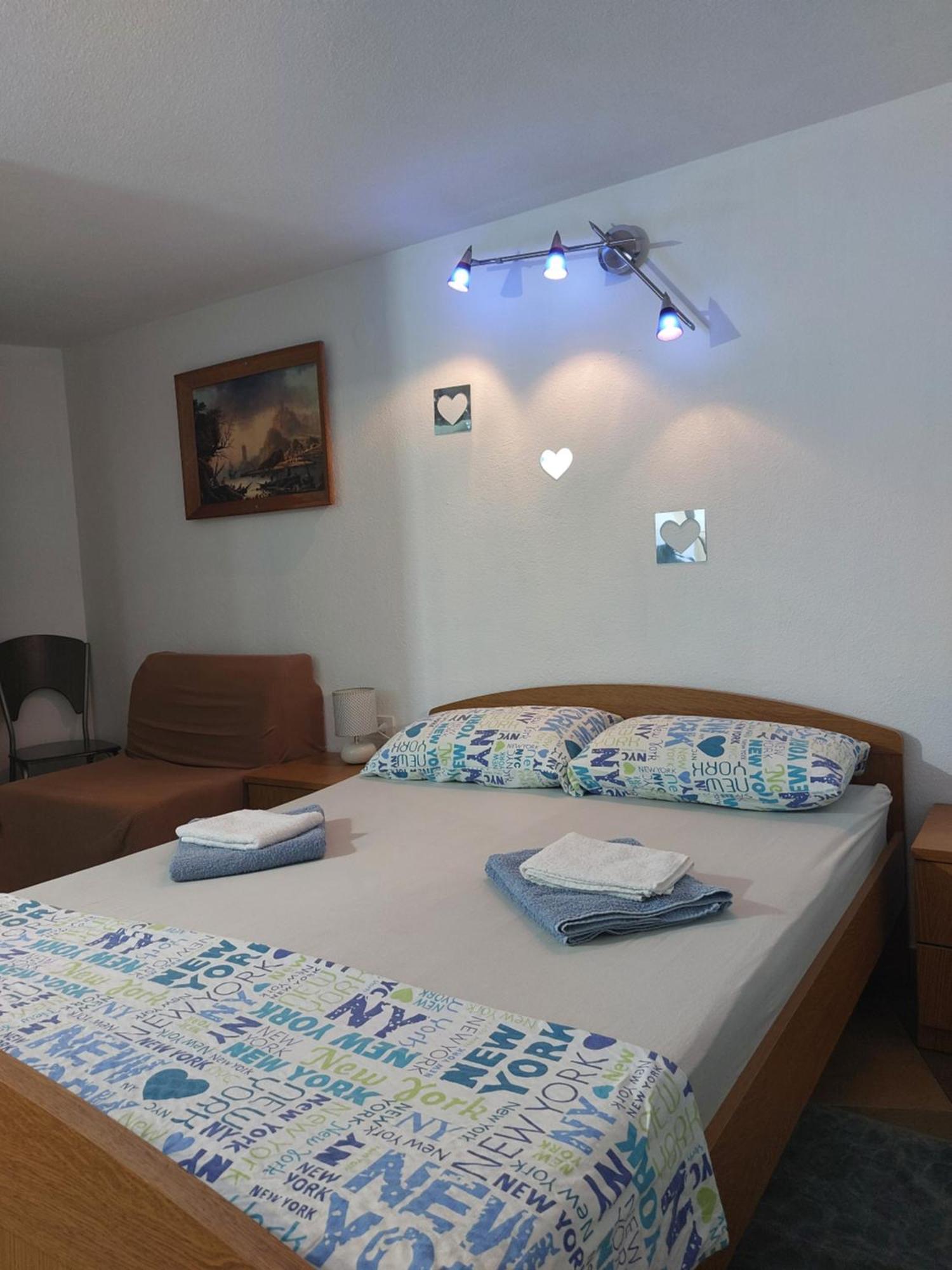 Apartmani Damir Kazija Pakoštane Exterior foto